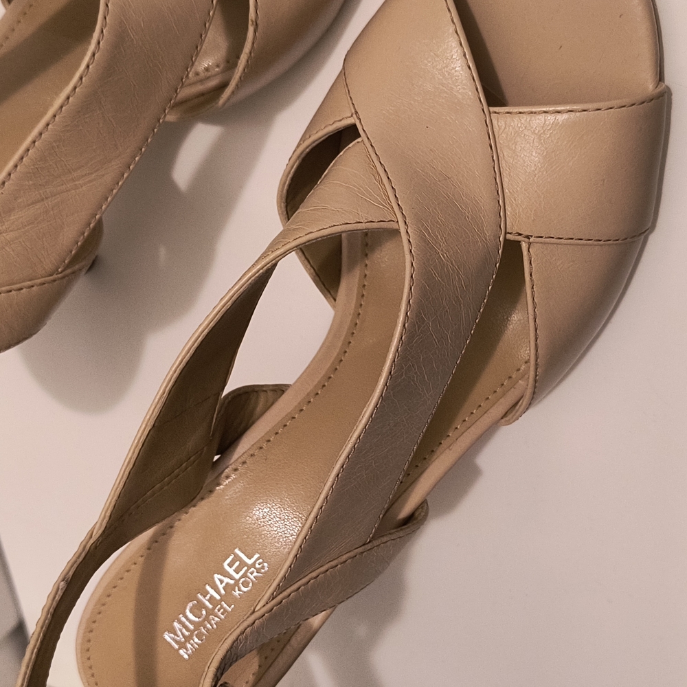 Michael Kors leather Tan  heels sandarls - Picture 2 of 12